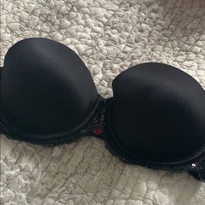 Victoria’s Secret Pink- Black bra 36B